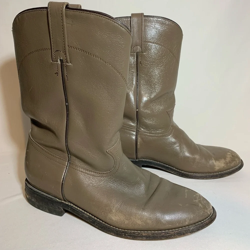 Cowtown size 9 Men’s Basic Roper pull on boots made in Mexico
